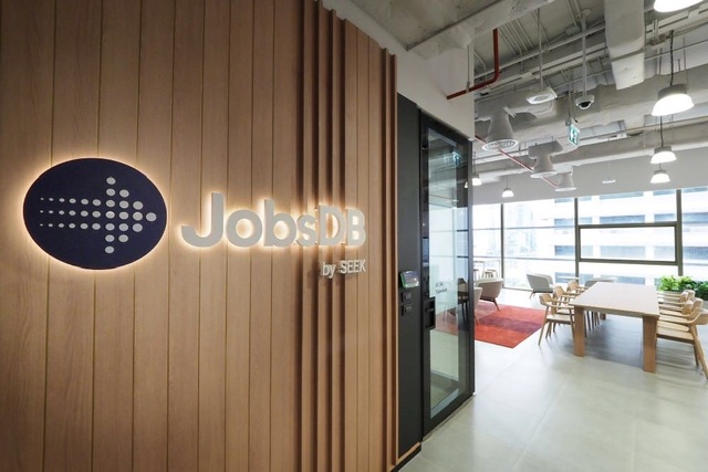 พาชมออฟฟิศใหม่ JobsDB by SEEK กับดีไซน์ที่ตอบโจทย์ People-first Culture ผสานกับศิลปะในแนวคิด ‘Art of Thai’ 